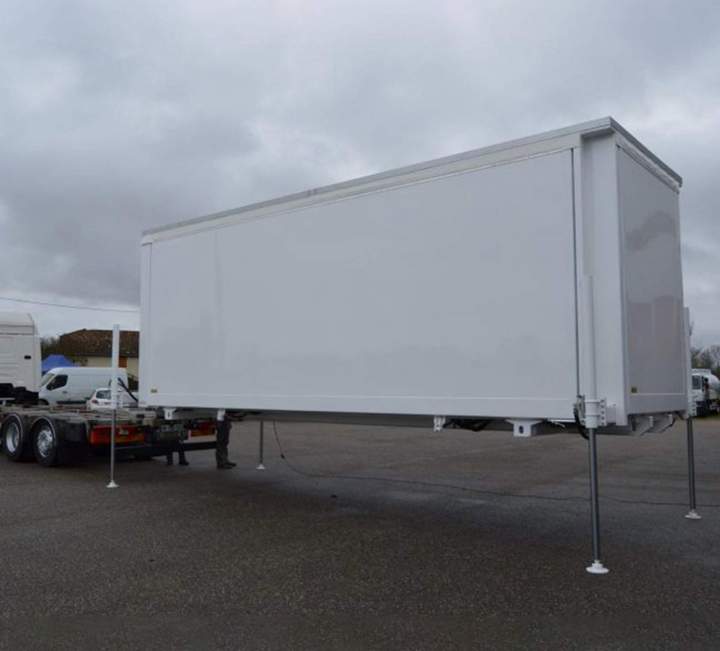 Construction de carrosseries poids lourds sur mesure
